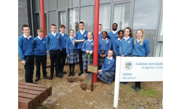 Student Council Plant 10 Year Time Capsule